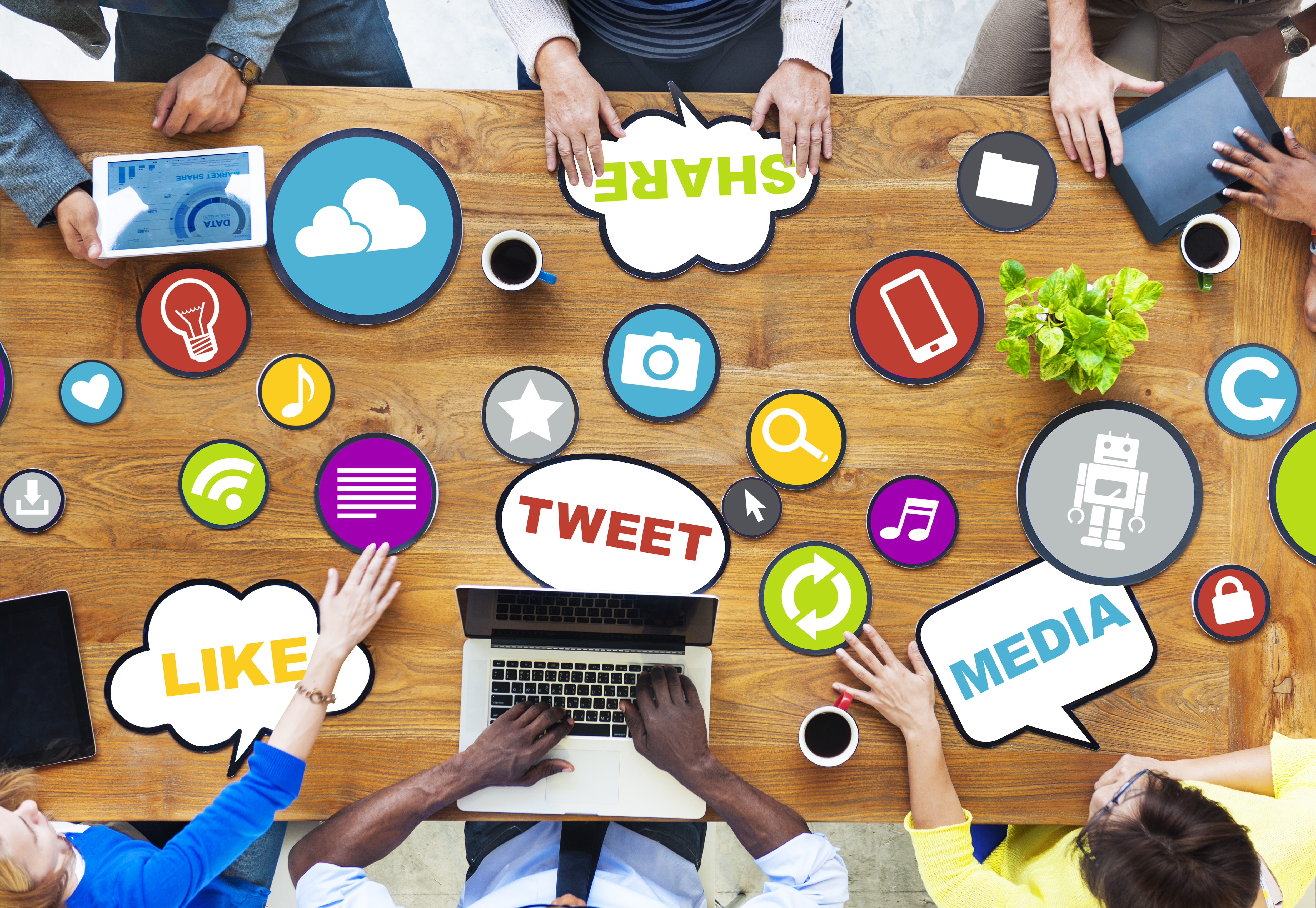 graphic of social media marketing